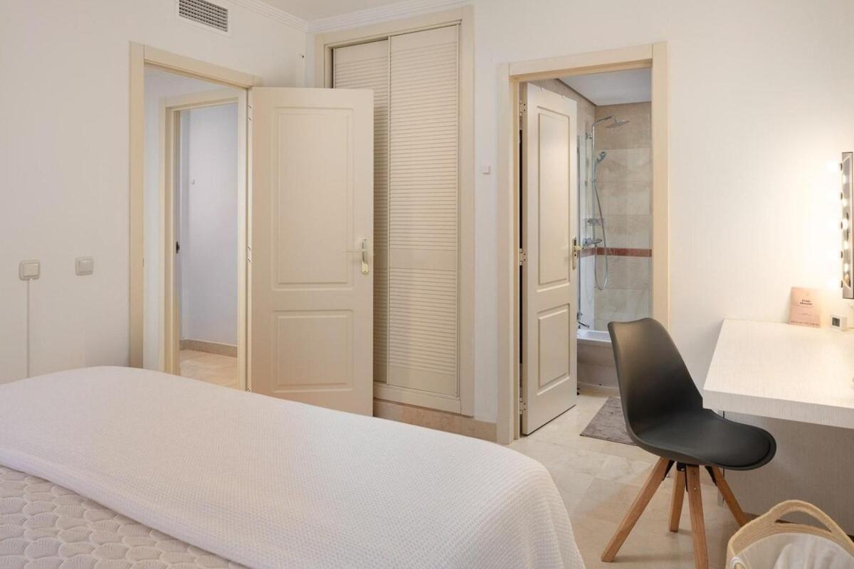 Stunning 2 Bed El Palmeral Near The Rdr483 * Marbella