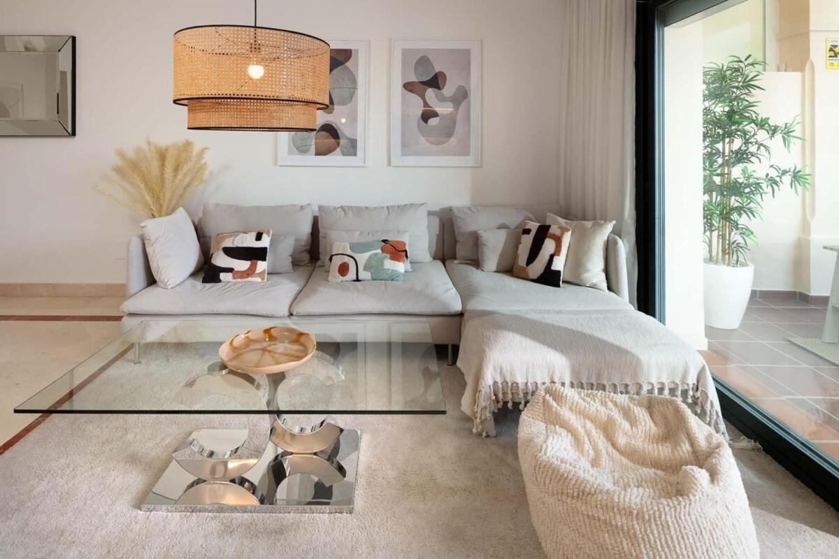 Stunning 2 Bed El Palmeral Near The Rdr483 Marbella