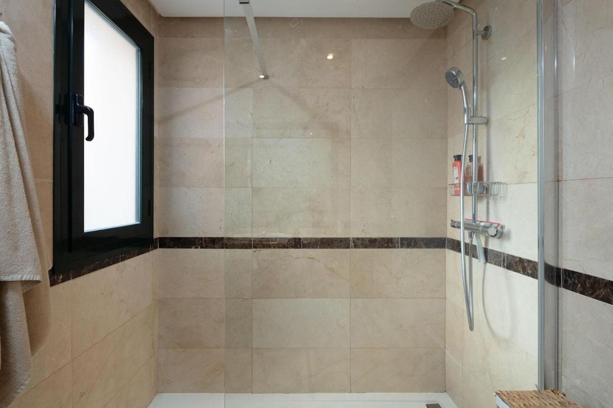Stunning 2 Bed El Palmeral Near The Rdr483 Marbella
